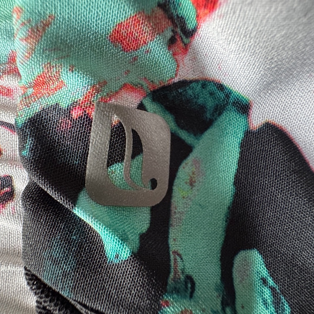 Fabletics Fallon Athletic Shorts - Picture 5 of 5
